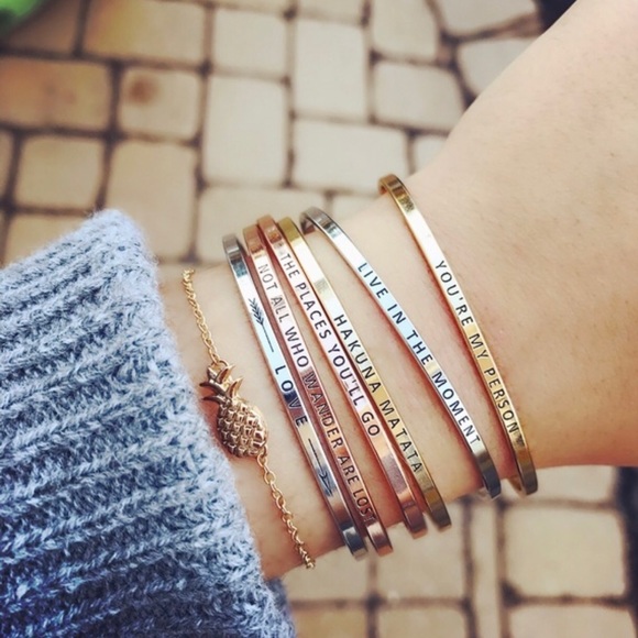 Stay Strong Bracelet - Picture 2 of 2